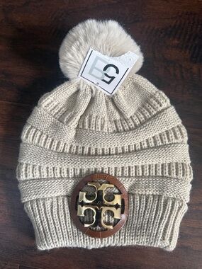 Tory Burch Cream Knit Pom Beanie with Gold Logo Medallion NEW